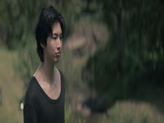 穿过180度经纬线的拥抱