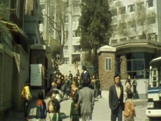 以幸存者之名：深入韩国惨案